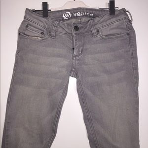 Bullhead Venice Gray Skinny Jeans